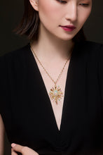 将图像加载到图库查看器中,Galaxy Opal Necklace