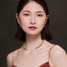 将图像加载到图库查看器中,Signature Diamond Neck Cuff