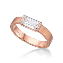 Load image into Gallery viewer, Baguette Rose Ring