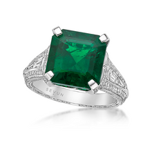 Load image into Gallery viewer, Emerald Diamond Ring
