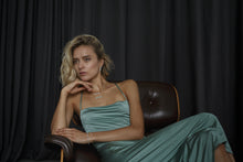 Load image into Gallery viewer, Diamond Pink Necklace