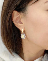 Load image into Gallery viewer, Fancy Yellow Diamond Sapphire Earrings