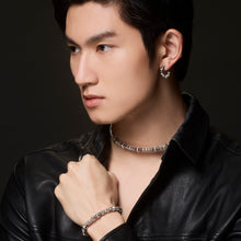 将图像加载到图库查看器中，Signature White and Black Diamond Hoop Earrings
