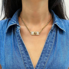 Load image into Gallery viewer, Mother Of Pearl Short Necklace
