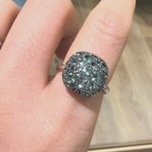 在画廊查看器中加载和播放视频，Alexandrite Splendid Ring
