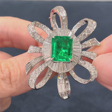 在画廊查看器中加载和播放视频，INTERCHANGABLE DIAMOND Emerald PENDANT &amp; BROOCH
