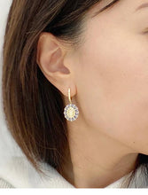 Load image into Gallery viewer, Fancy Yellow Diamond Sapphire Earrings
